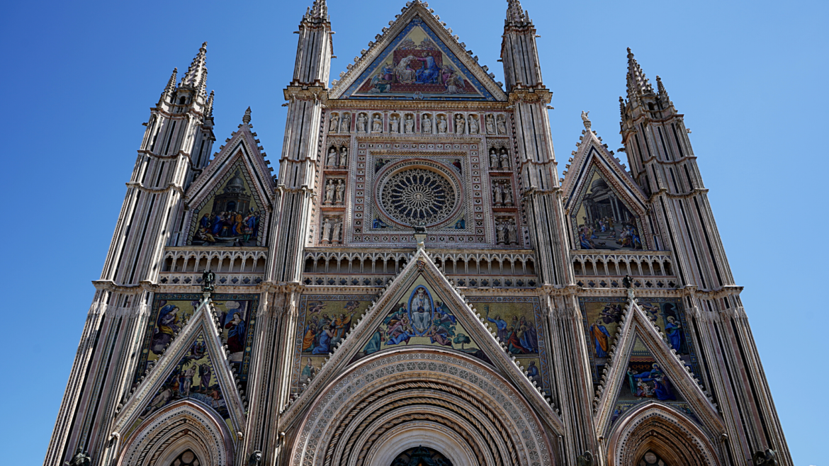 Orvieto e il Duomo. Ogni passo è nell’arte.