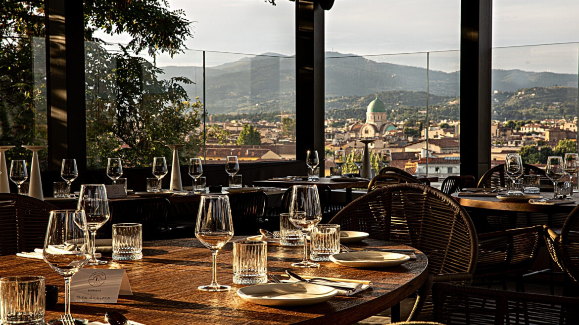 Firenze, alle Rampe riapre “The Lodge Club”